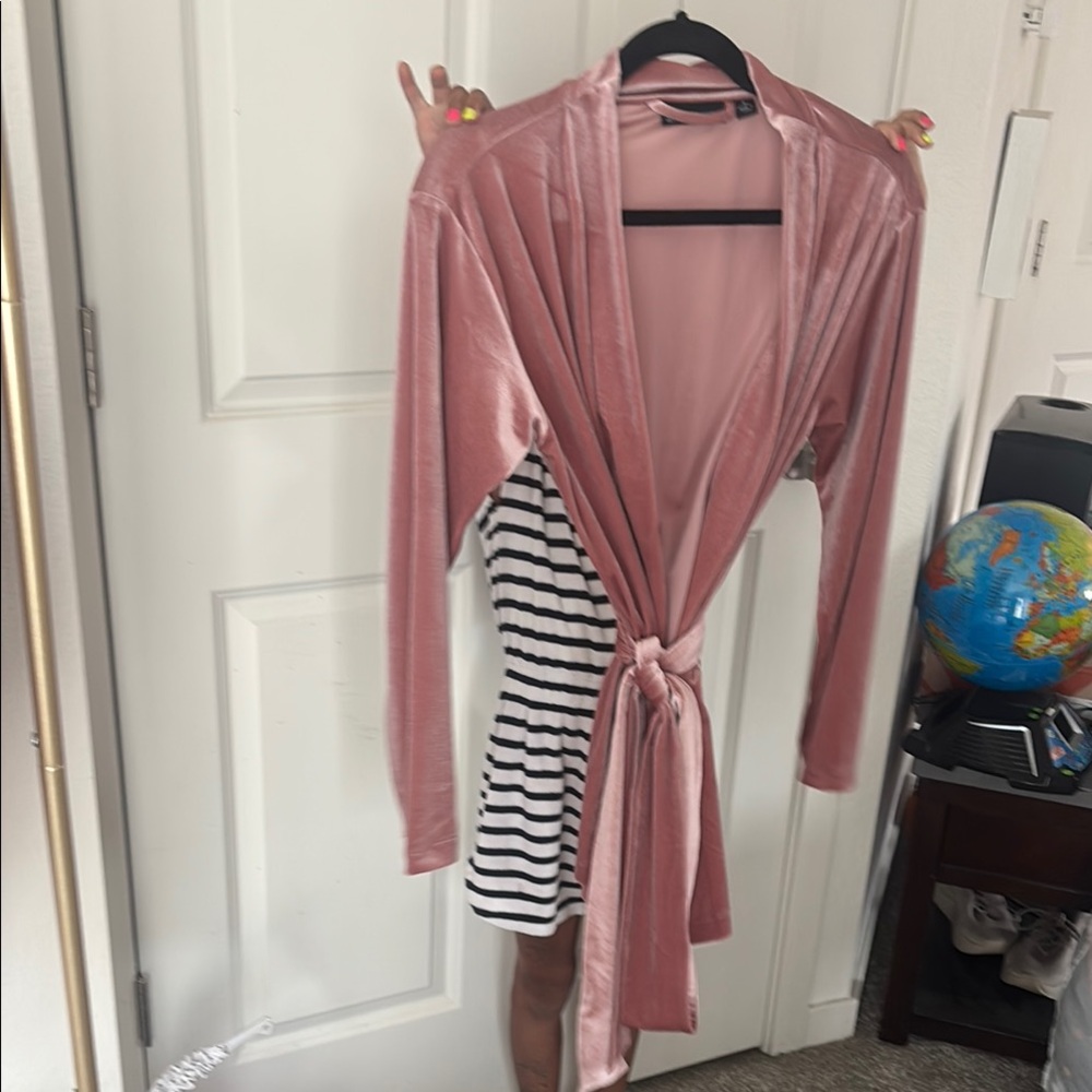 New York & Company Blush Velvet Top